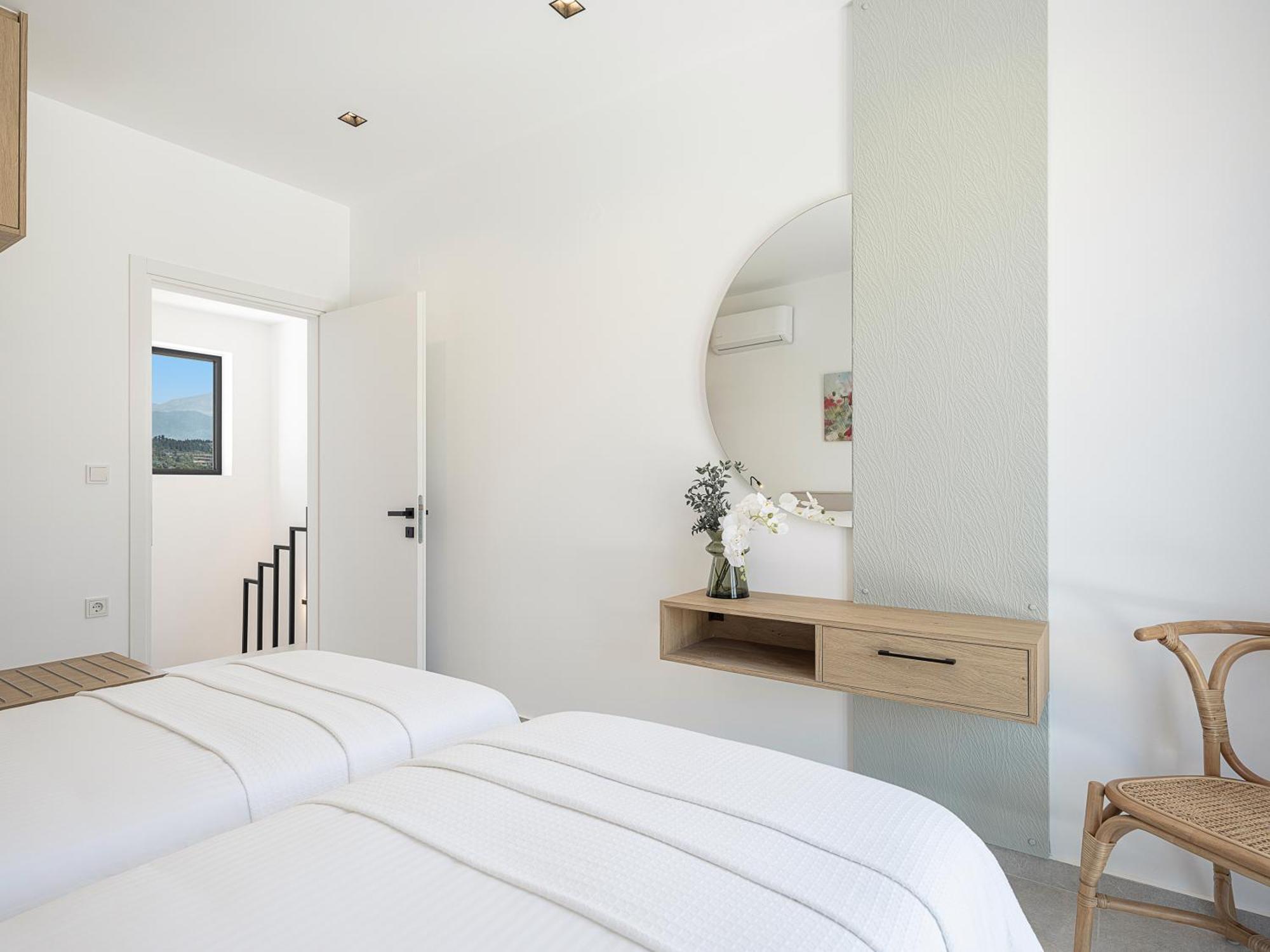Avrilia Seaside Villa Heated Pool Алмирида Экстерьер фото