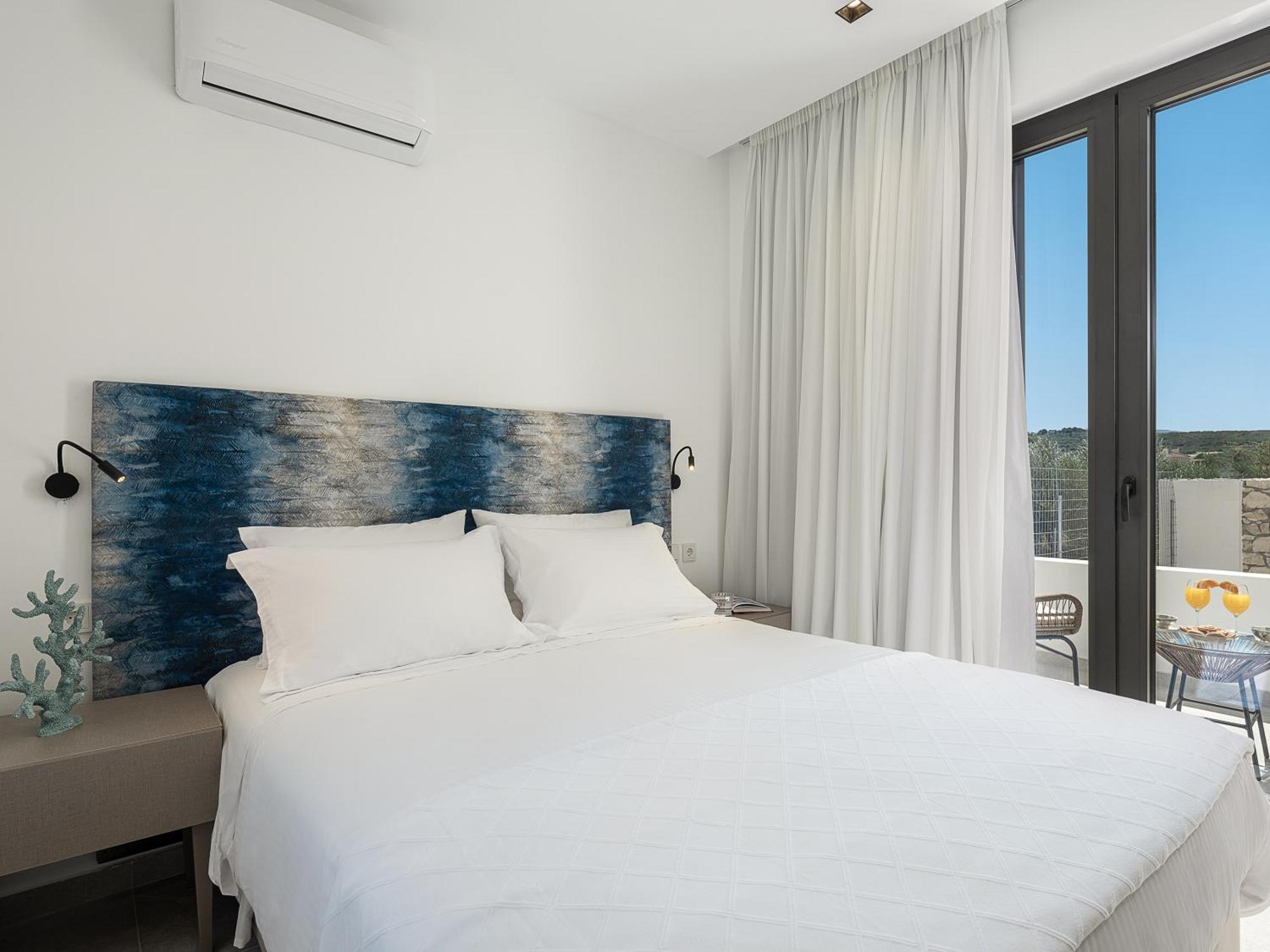 Avrilia Seaside Villa Heated Pool Алмирида Экстерьер фото