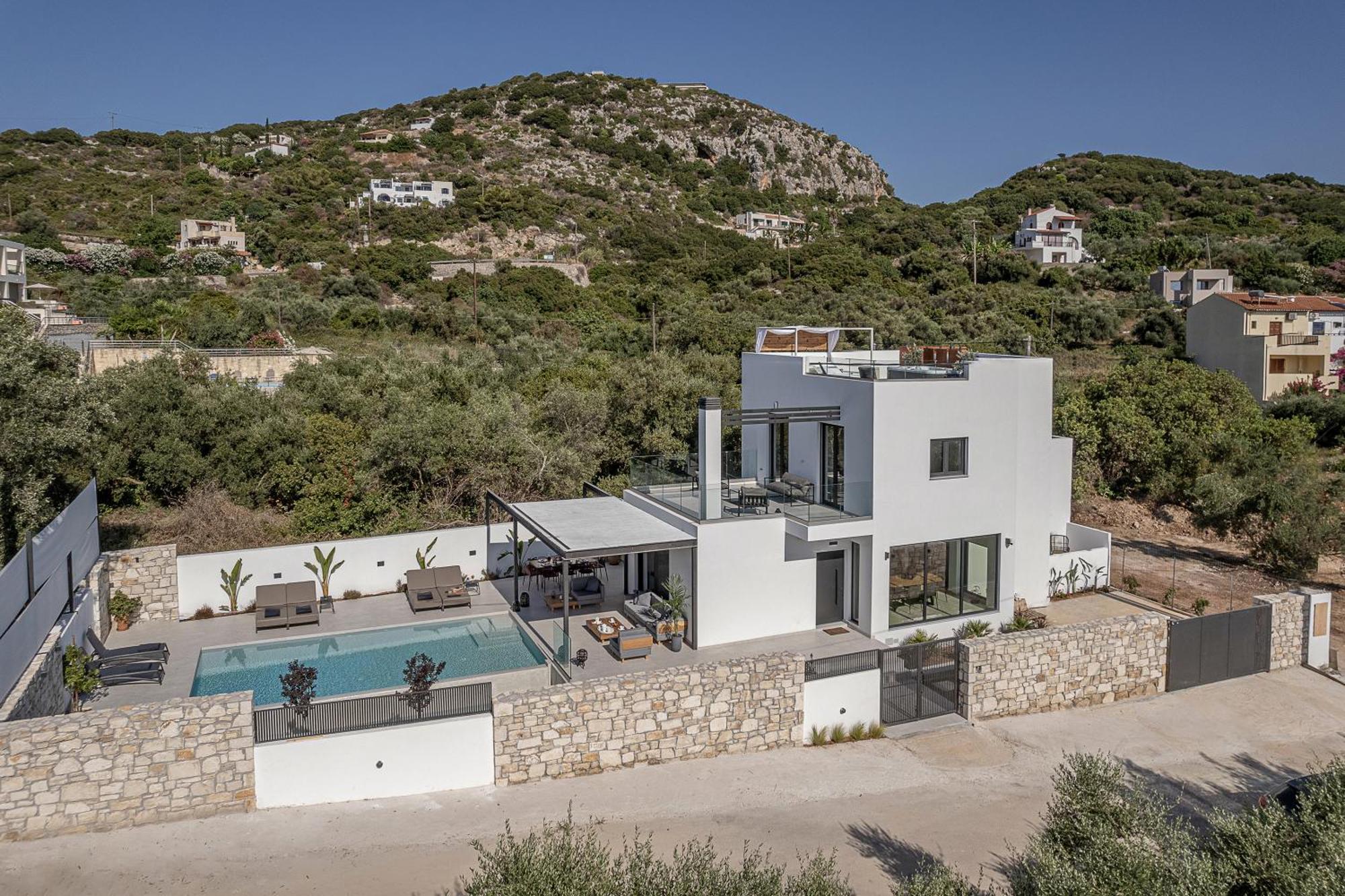 Avrilia Seaside Villa Heated Pool Алмирида Экстерьер фото