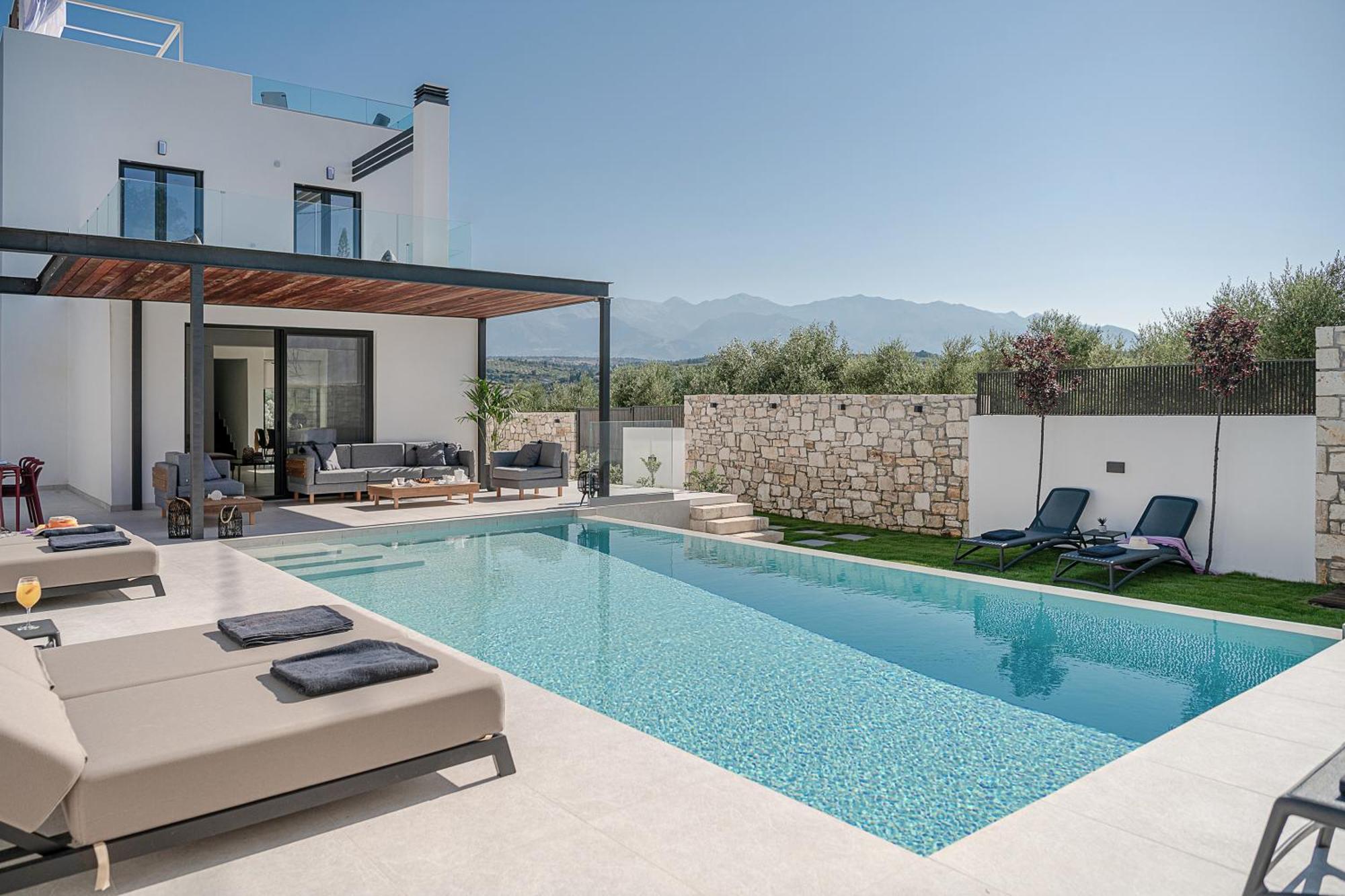 Avrilia Seaside Villa Heated Pool Алмирида Экстерьер фото
