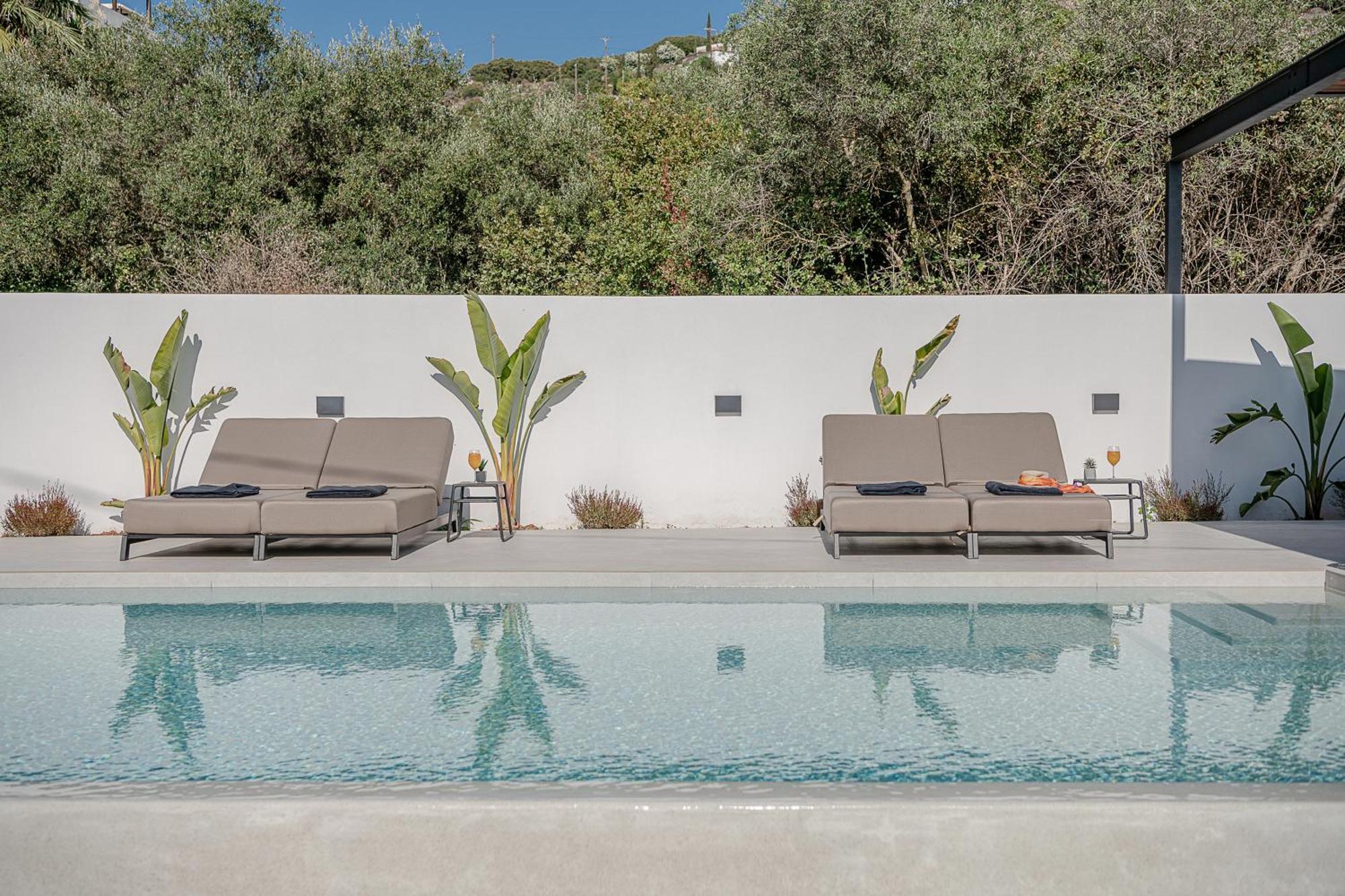Avrilia Seaside Villa Heated Pool Алмирида Экстерьер фото