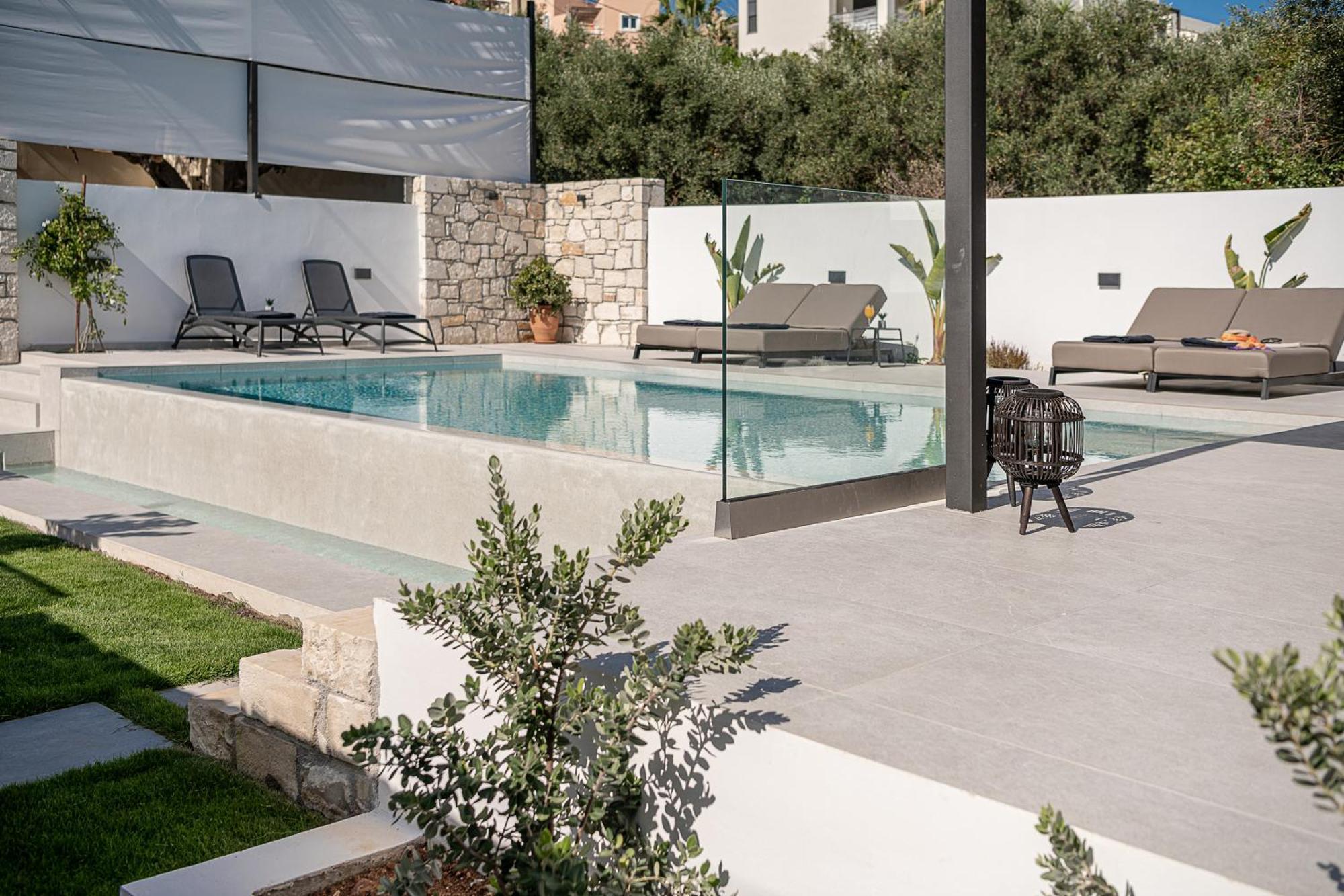 Avrilia Seaside Villa Heated Pool Алмирида Экстерьер фото